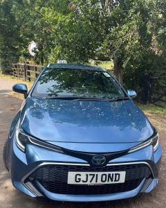 toyota blue car viewd from the front